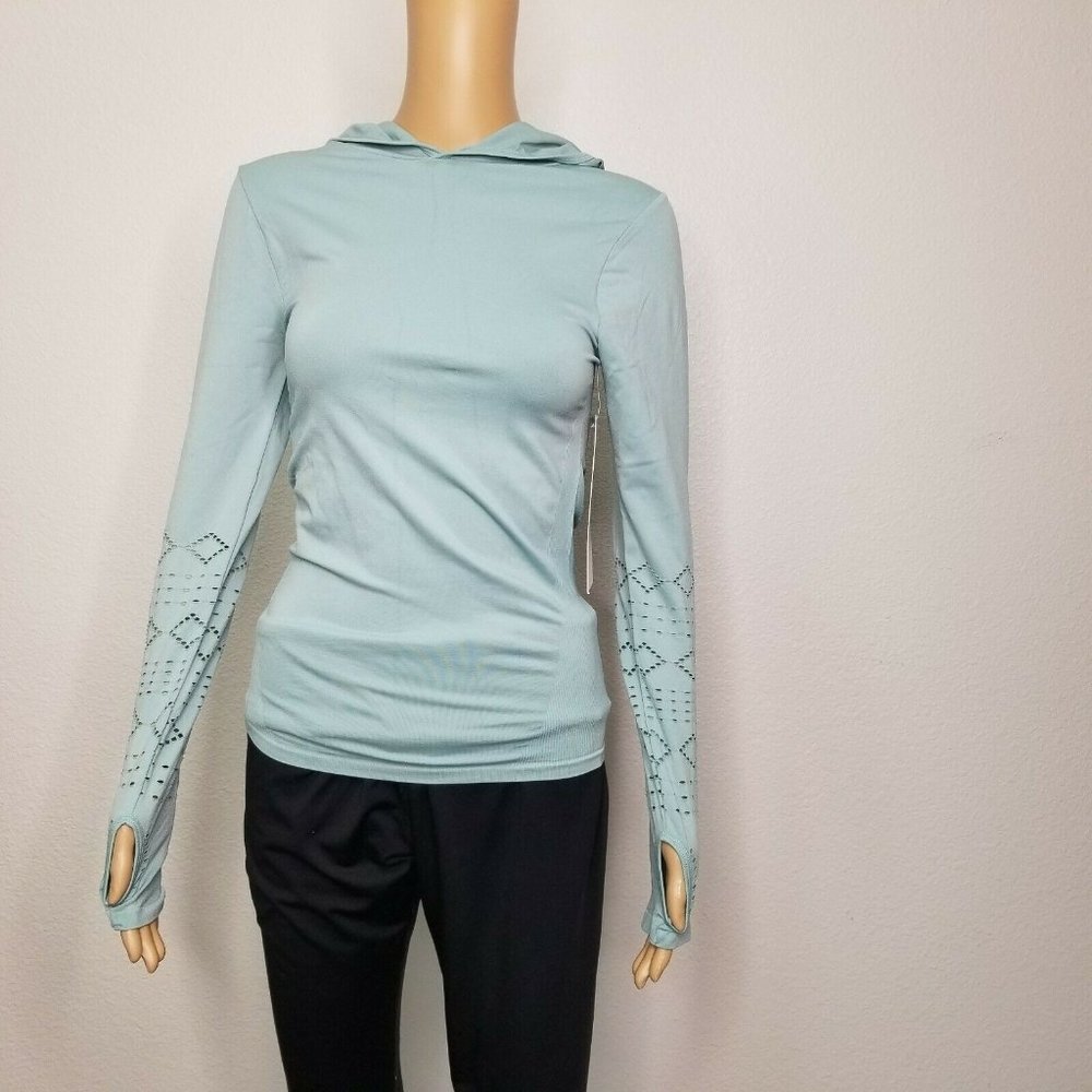 Bella Movement women's hoodie pullover top nwt